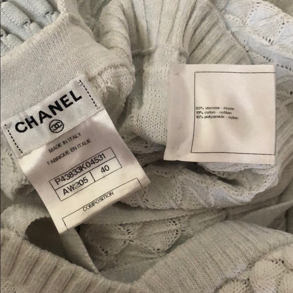 Gorgeous Chanel Dress in Size 40 - Picture 7 of 8